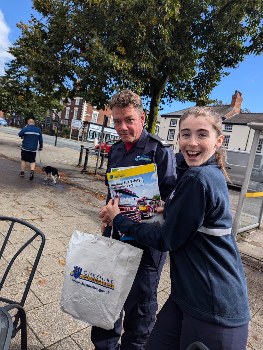 FrodshamFire's tweet photo. Today is Cheshire Safety Day! 🚒 
Our crew have been out in the town, delivering business safety packages to local shops as well as safety information to homes following an increase in deliberate fires and anti-social behaviour. 
#CheshireSafetyDay #CheshireFire #Firesetters https://t.co/5yAsAs2r3h