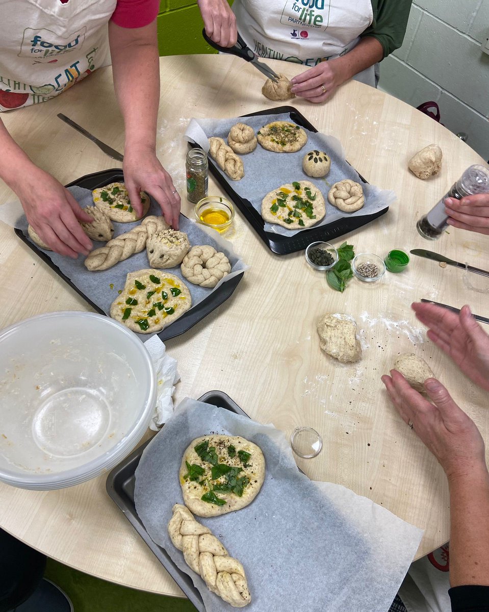 FREE training available to #Sheffield primary &amp; special schools 👇 

WHAT: Cooking Confidently in the Classroom 
WHEN: 9th October 
WHERE: <a href="/FoxhillForum/">Foxhill Forum</a> 
HOW: DM or email eatsmartsheffield@learnsheffield.co.uk to book