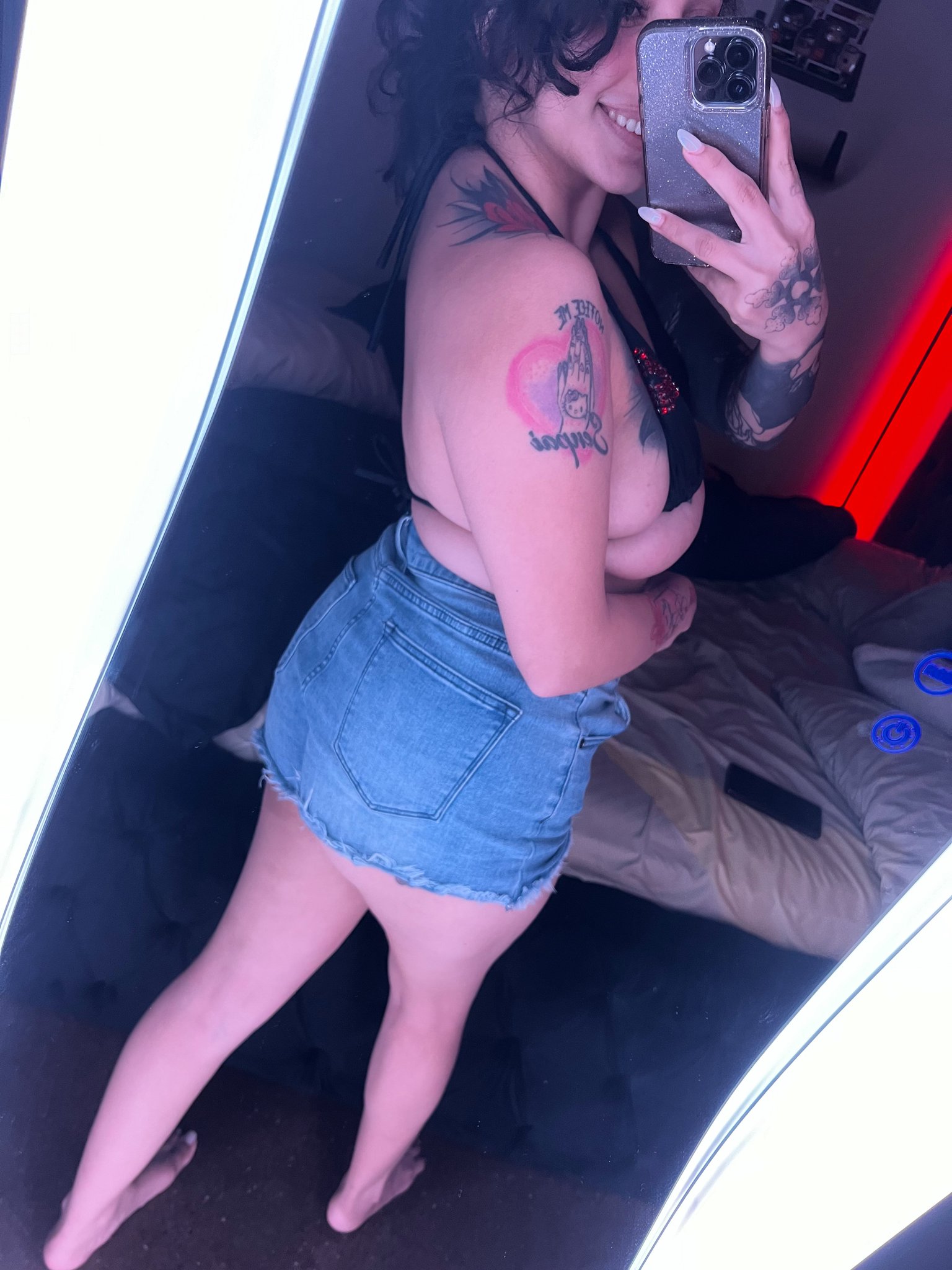 Say hi for a reward 😘 https://t.co/YDaBLawgpA