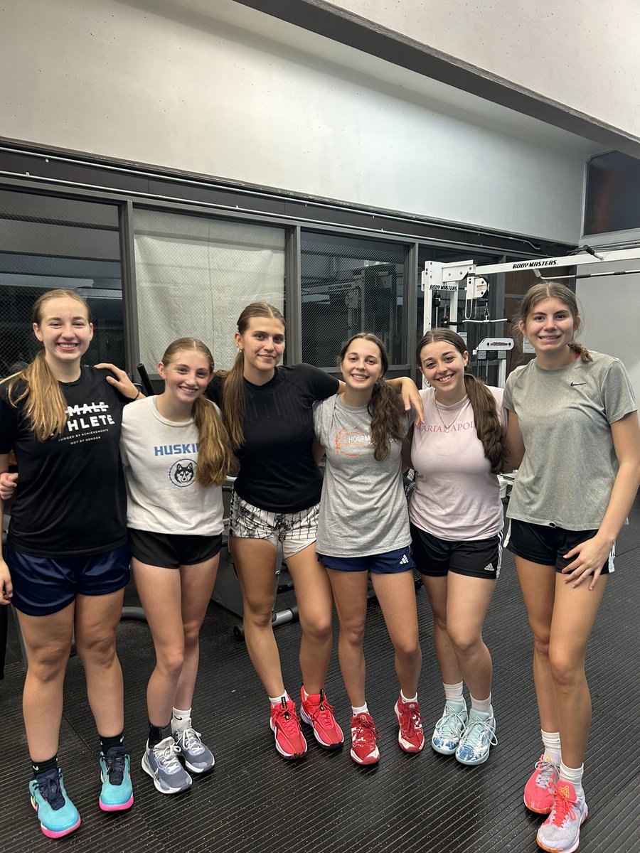 “Hey girls, I’m gonna open up the gym at Sunrise tomorrow in case you want to come to put some work in.”

Can’t put a price on veteran leadership. Can’t put a price on dedication. Our girls keep getting better every day!