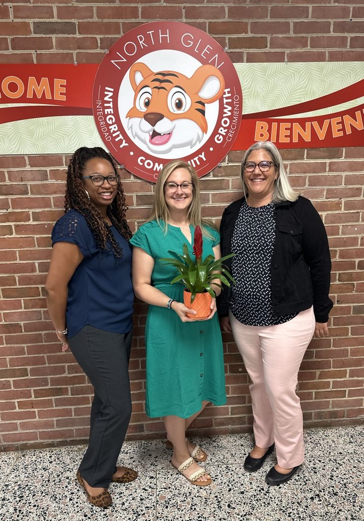 Congratulations to North Glen's Teacher of the year, Mrs. Dunford! Mrs. Dunford continuously builds positive relationships with students and staff. She consistently goes above and beyond for our community. #belonggrowsucceed #AACPS