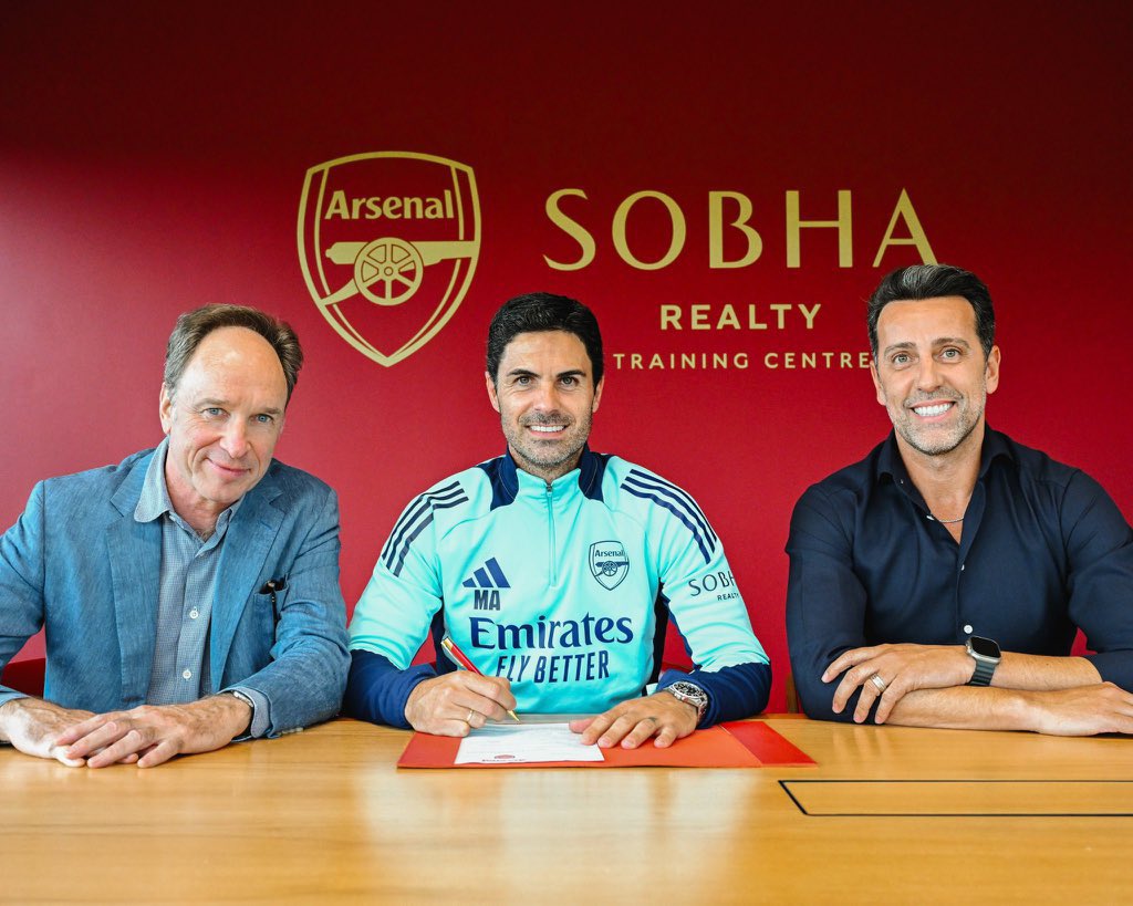 ActuFoot_'s tweet photo. 🚨 OFFICIEL ! 𝗠𝗜𝗞𝗘𝗟 𝗔𝗥𝗧𝗘𝗧𝗔 𝗣𝗥𝗢𝗟𝗢𝗡𝗚𝗘 𝗗𝗘 𝟯 𝗔𝗡𝗦 𝗔𝗩𝗘𝗖 𝗔𝗥𝗦𝗘𝗡𝗔𝗟 ! ✍️❤️🤍

📸 @Arsenal https://t.co/VQF4YEHqXg