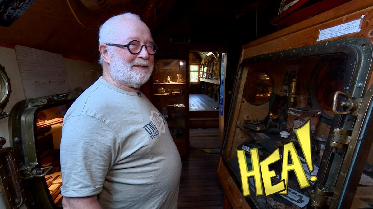 Yn it Wrakkenmuseum fan Hille van Dieren op Skylge is de bút te sjen fan tsientallen jierren wrakdûke en strânjutte. En in selsboud earbetoan oan syn ferstoarne frou. #Hea! #OmropFryslân 
Sjoch hjir: omropfryslan.nl/fy/tv/ofleveri…