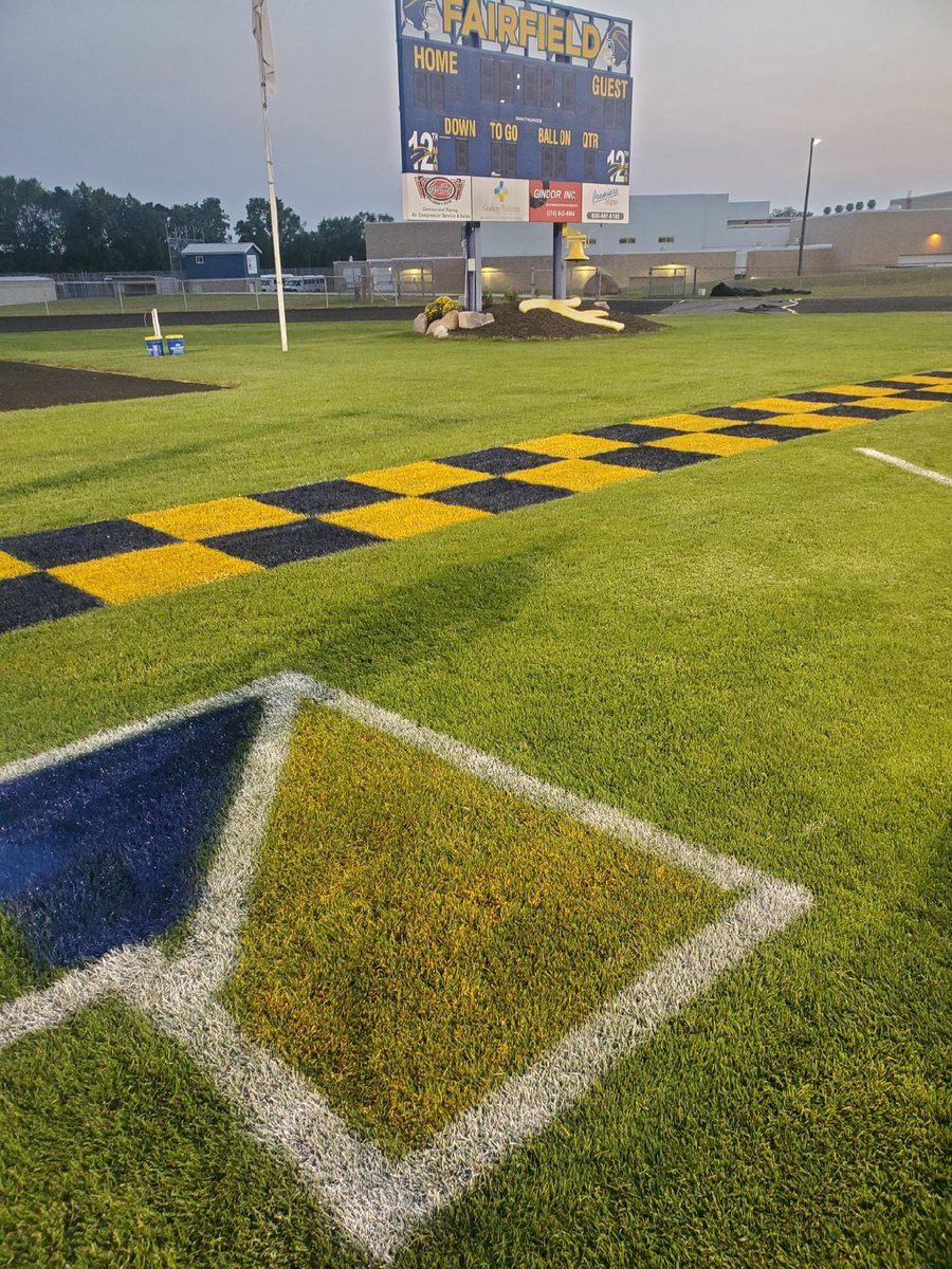 Falcon Field is ready for Friday Night Lights!

See you there!

Nobody better than our groundskeeper Dakota Steele, THANK YOU 👏 
#BleedBlueLiveGOLD