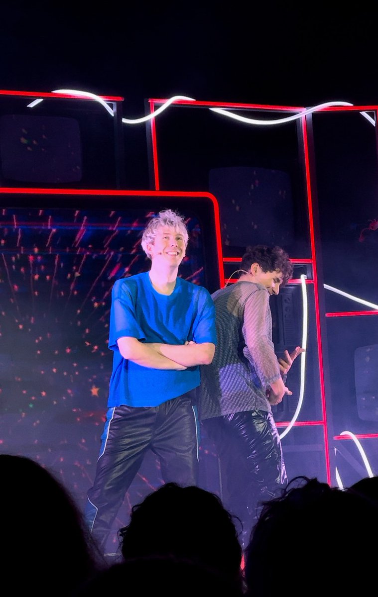 powerschlumpfi's tweet photo. guys look at these pictures i took 😭 #DNPTITspoilers https://t.co/rk7XTaAwIP