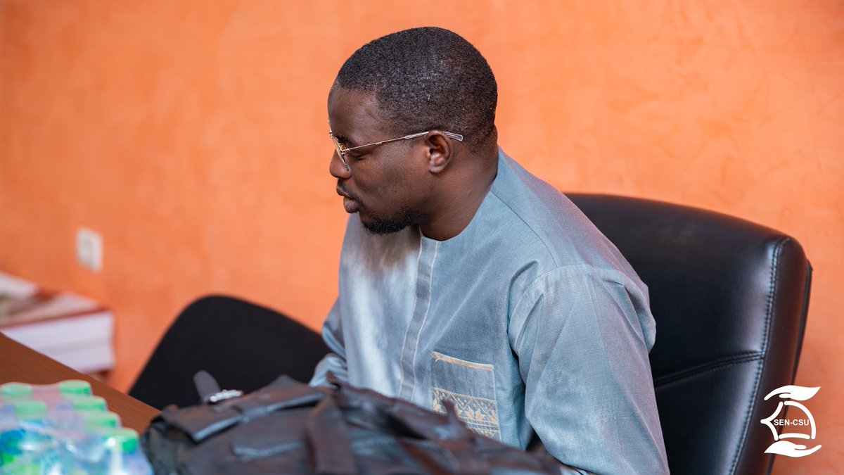 Ce matin, le nouveau Gouverneur de la région de Sédhiou, M. Diadia Dia, a honoré de sa présence le Service Régional de la SEN-CSU à Sédhiou pour une visite de courtoisie. Cette rencontre a permis d’échanger sur les enjeux de la Couverture Sanitaire Universelle dans la région.