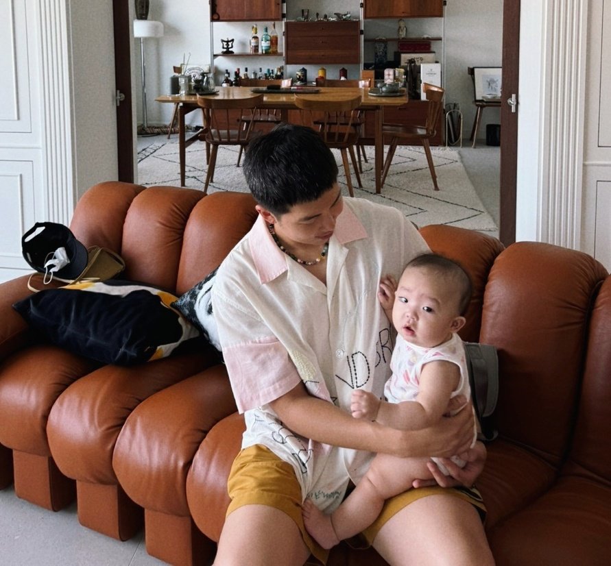 Taewois's tweet image. Quiero ver la reacción de las armys que recién despertamos (yo) al ver esto