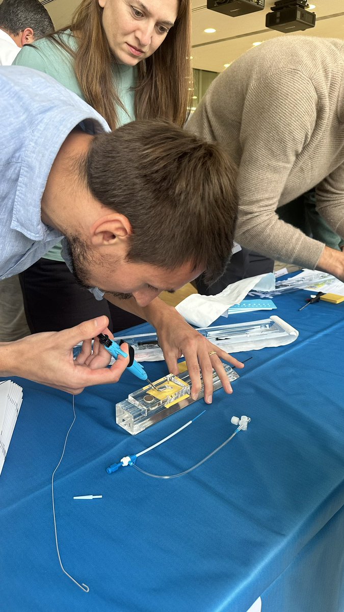 Young DGK (@youngdgk) on Twitter photo Hands-On 🤙
Mit vollem Einsatz und modernster Technik trainieren wir die ultraschall-gestützte Leistenpunktion und den Gefäßverschluss nach Punktion 🩸💉
Großartiger Einstieg in Tag bei <a href="/YoungDgk/">Young DGK</a> #interaktiv Spotlight 🔦 Interventionelle Kardiologie.
<a href="/DavidDuncker/">David Duncker</a> <a href="/Kardiophil/">Philipp Breitbart</a> Hands-On 🤙
Mit vollem Einsatz und modernster Technik trainieren wir die ultraschall-gestützte Leistenpunktion und den Gefäßverschluss nach Punktion 🩸💉
Großartiger Einstieg in Tag bei <a href="/YoungDgk/">Young DGK</a> #interaktiv Spotlight 🔦 Interventionelle Kardiologie.
<a href="/DavidDuncker/">David Duncker</a> <a href="/Kardiophil/">Philipp Breitbart</a>