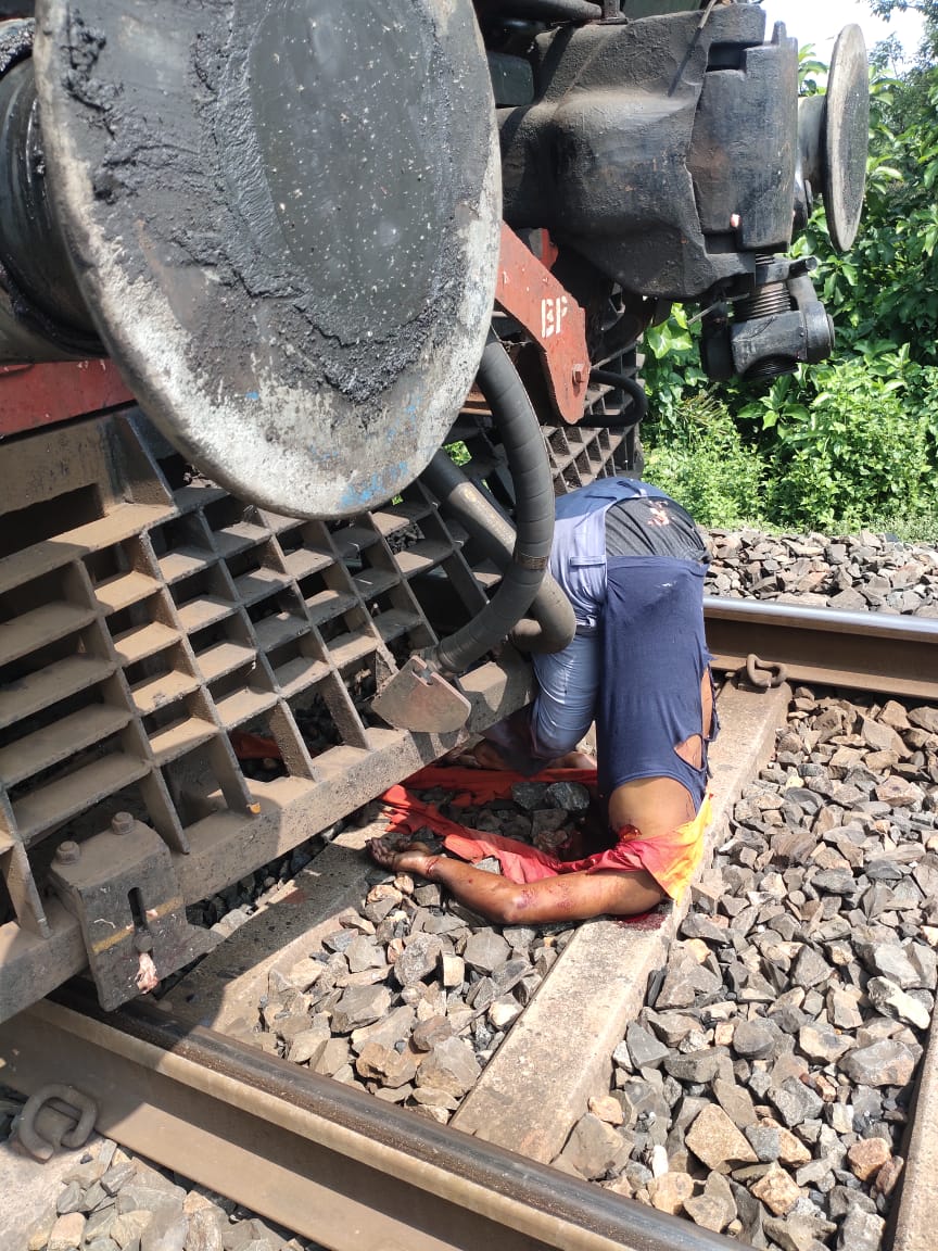 rajk_story's tweet photo. #Justice_For_Trackman #Ldce_Open_To_All आज शिक्षित ट्रैकमैन जवाब मांग रहा है कि आज तक ट्रैकमैन को विभागीय भर्ती से क्यों वंचित रखा गया।
ट्रैकमैन आज भी महादलित है
बदलते समय की यही पुकार है 
ट्रैकमैन को भी LDCE का अधिकार है
@RahulGandhi @PMOIndia  @aajtak @AshwiniVaishnaw @INCIndia https://t.co/tf9O26AxqC
