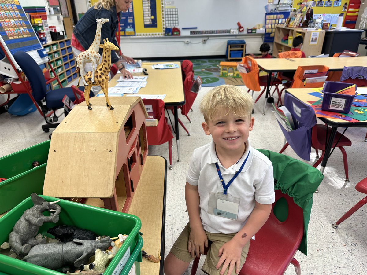 We ♥️ Kindergarten! #RBBisBIA <a href="/Teach4LifeHolt/">Shary Ashe-Holt</a> <a href="/rbpsEAGLES/">Red Bank Primary</a>