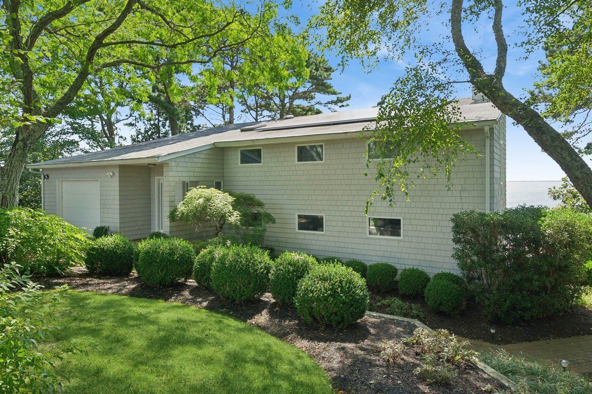 Patrick McLaughlin at Douglas Elliman (@HamptonsPatrick) / Posts / X