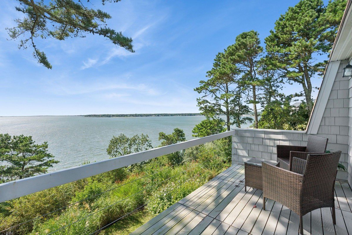 Patrick McLaughlin at Douglas Elliman (@hamptonspatrick) on Twitter photo 🆕Southampton Listing!
34 Hawthorne Rd, Shinnecock Hills
3 Beds | 3 Baths
Ocean views 🌊
For full details and a private tour contact:
Patrick.McLaughlin@elliman.com
Listed for $3,500,000 🆕Southampton Listing!
34 Hawthorne Rd, Shinnecock Hills
3 Beds | 3 Baths
Ocean views 🌊
For full details and a private tour contact:
Patrick.McLaughlin@elliman.com
Listed for $3,500,000