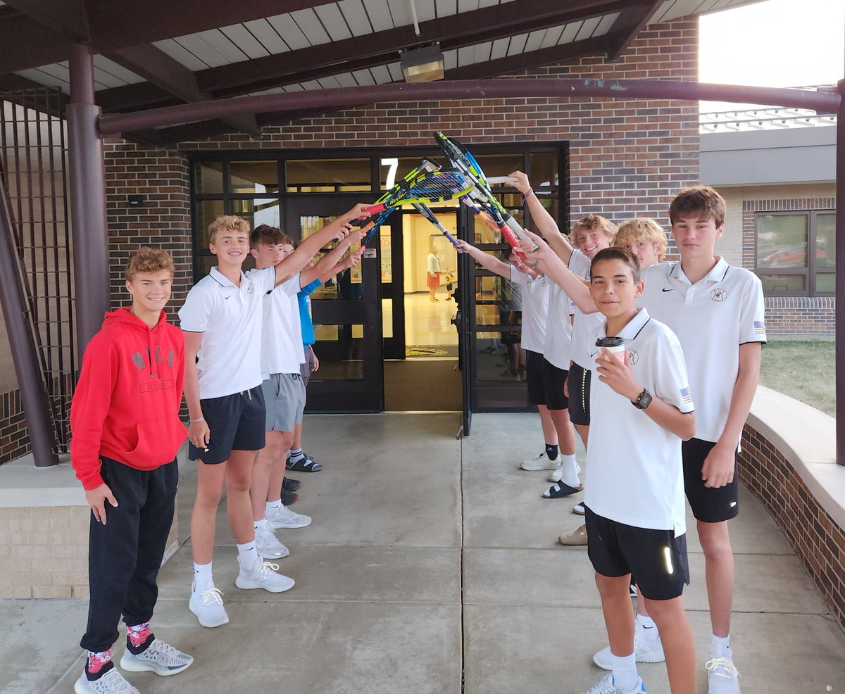 Welcoming Waterloo Elementary students to school this morning for Game Day!