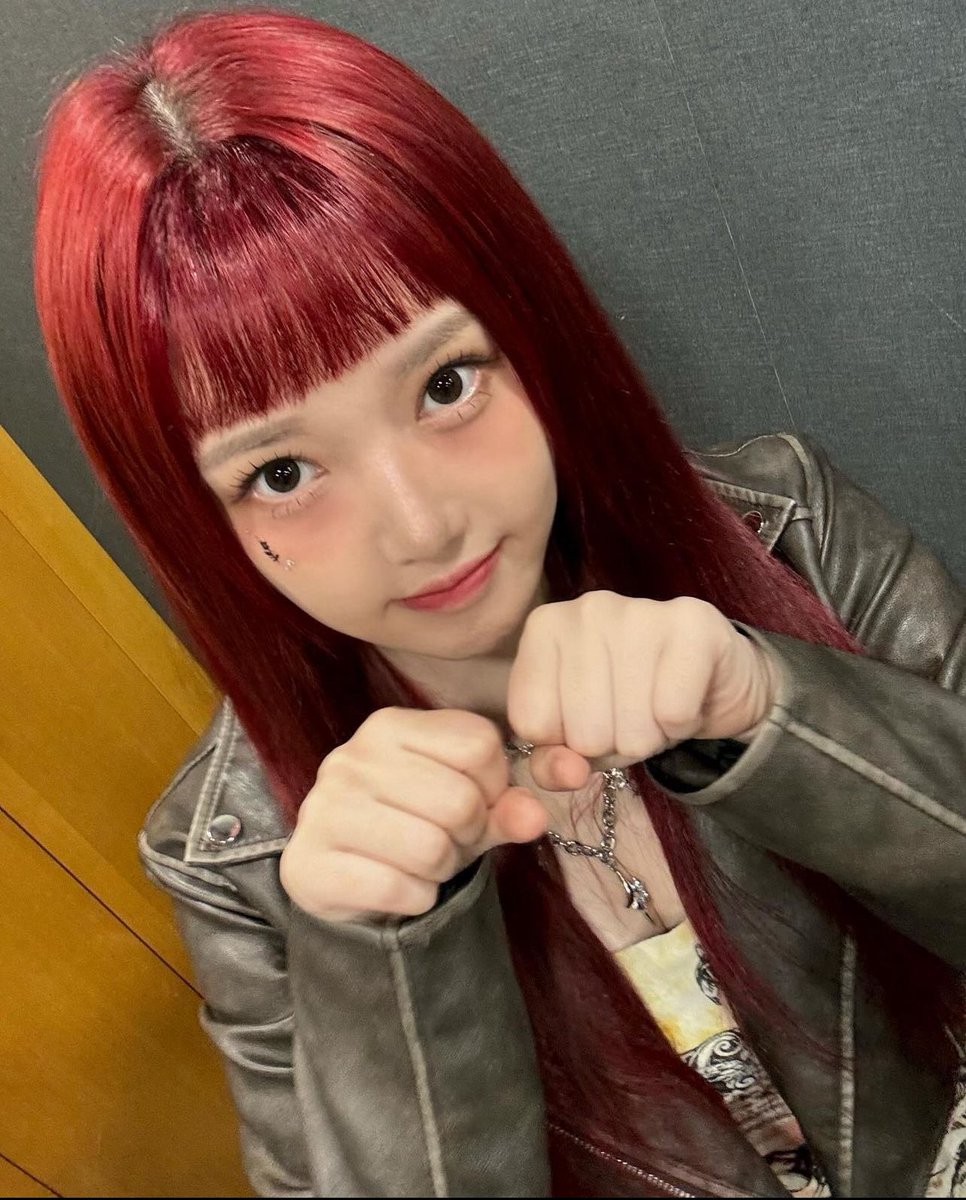 darling_viviz's tweet photo. WAVY MNET stage complete!!!
#YERIN #WOORIN #REWRITE
#예린 #WavyChallenge #JUNGYERIN https://t.co/oRgRhmHMsG
