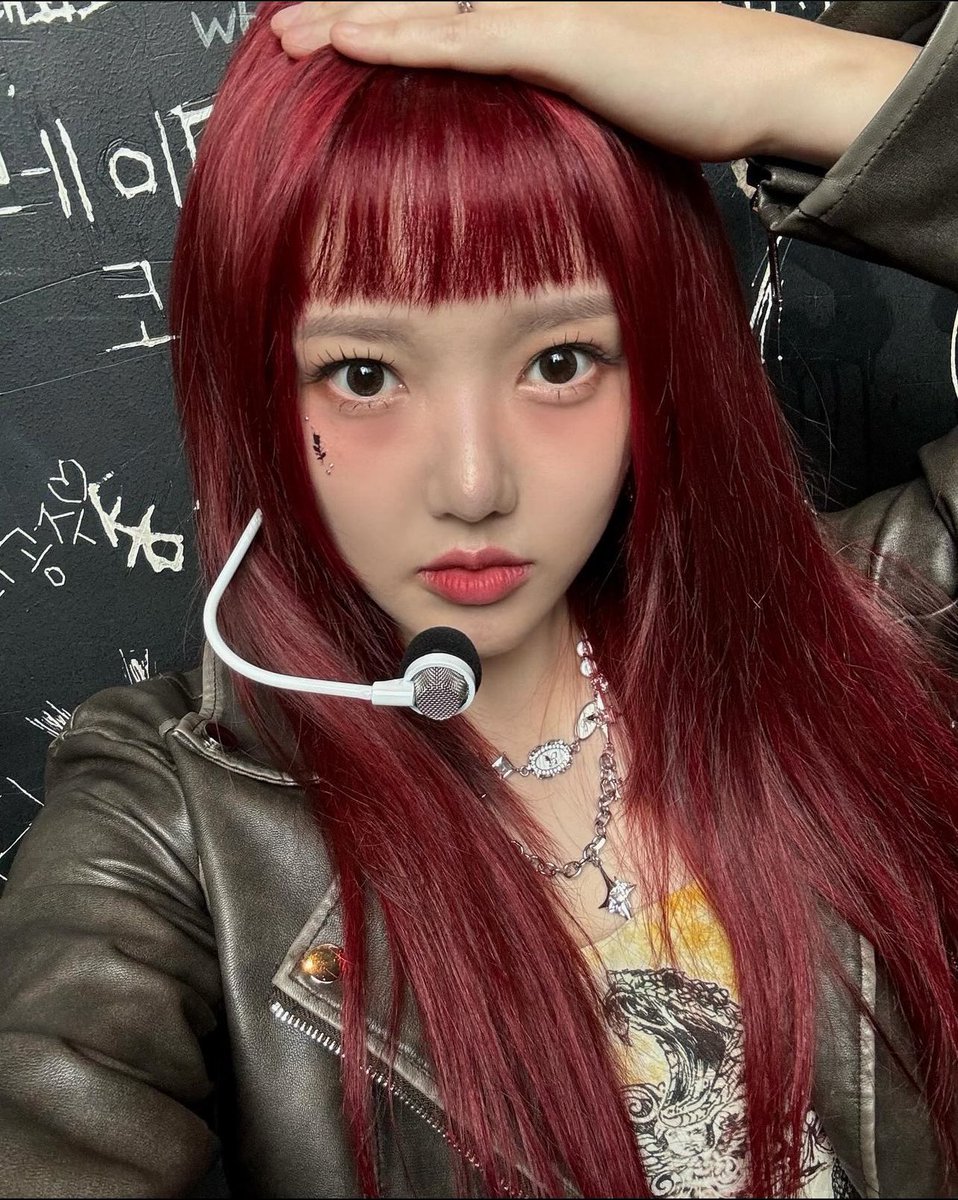 darling_viviz's tweet photo. WAVY MNET stage complete!!!
#YERIN #WOORIN #REWRITE
#예린 #WavyChallenge #JUNGYERIN https://t.co/oRgRhmHMsG