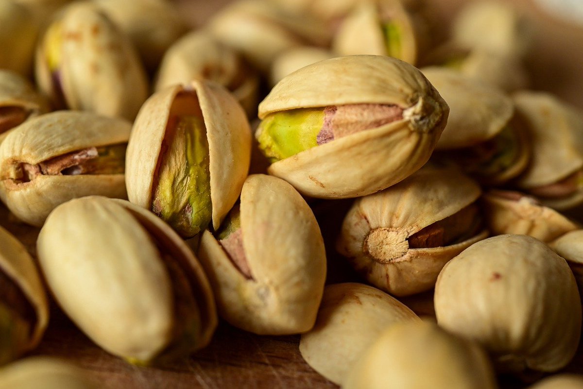 amy_baker22's tweet photo. Pistachio Butter Trend: vet warns against giving pistachio butter to dogs https://t.co/cmtXOVU08L https://t.co/nM3OG01qtT