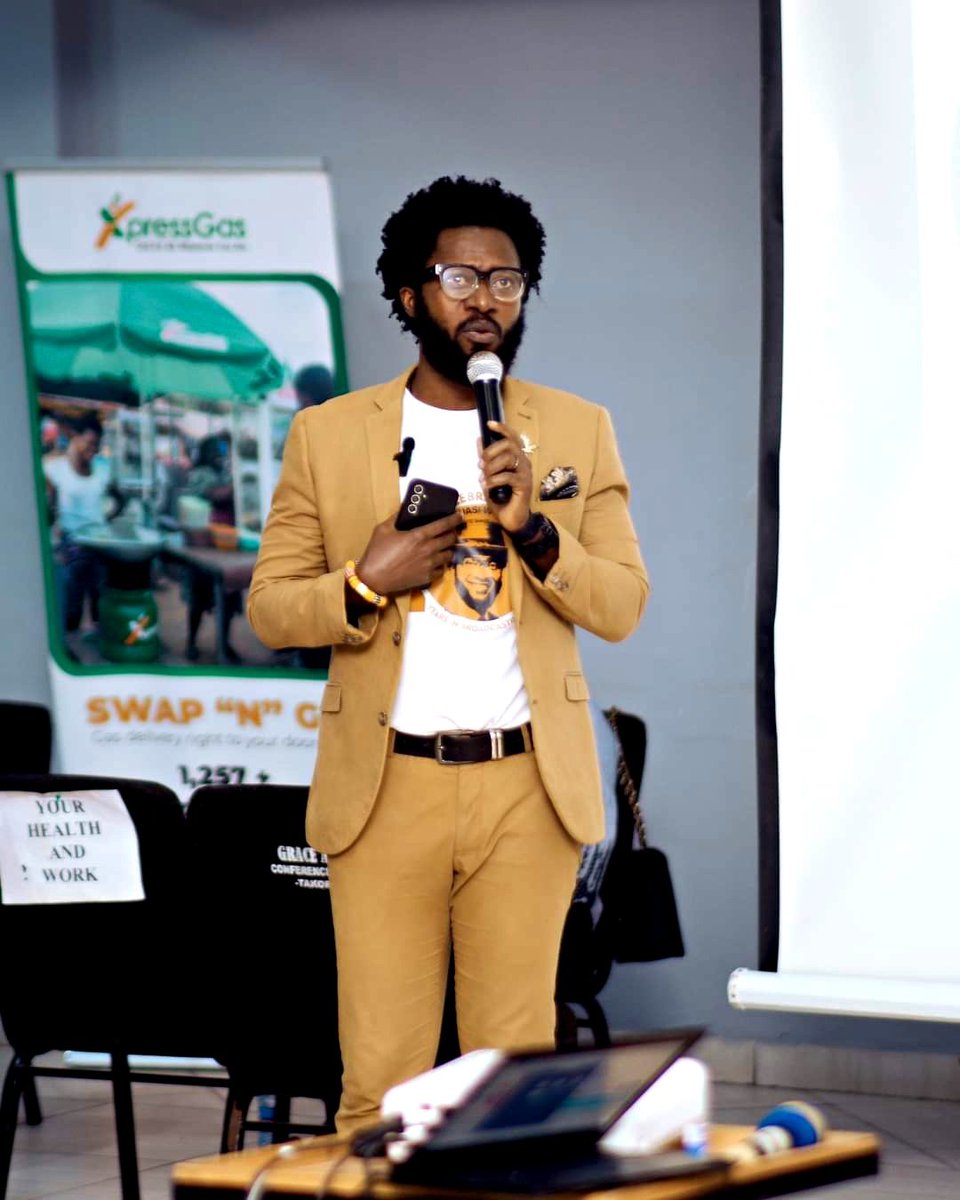 PmDePresenter's tweet image. Nana Quasi-Wusu ✌🏿 
@Barcampghana 🙌🏾 #BarcampTakoradi24 ✊🏿

#MasterCommunicator #PublicSpeaker #Globalicon #TalentAmbassador #UpnessStill #Blaklaaa 💥💥💥💥💥💥💥💥💥