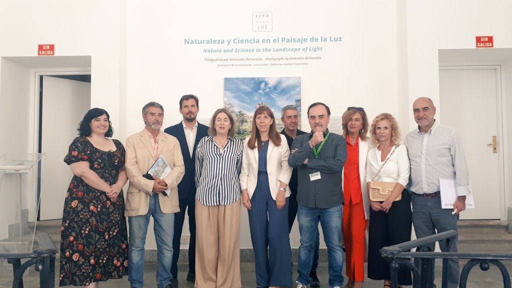 YANMAG (@yanmagazine) on Twitter photo Esta mañana estuvimos en <a href="/RJBOTANICO/">REAL JARDÍN BOTÁNICO</a> para la inauguración de "Naturaleza y Ciencia del Paisaje de la Luz" con fotografías de <a href="/Adellanotte/">Antonello Dellanotte</a> y Comisariada por Irene Calvo <a href="/theindygirl/">Irene Calvo</a> - Fotos <a href="/bertadelgado/">Berta Delgado</a> Esta mañana estuvimos en <a href="/RJBOTANICO/">REAL JARDÍN BOTÁNICO</a> para la inauguración de "Naturaleza y Ciencia del Paisaje de la Luz" con fotografías de <a href="/Adellanotte/">Antonello Dellanotte</a> y Comisariada por Irene Calvo <a href="/theindygirl/">Irene Calvo</a> - Fotos <a href="/bertadelgado/">Berta Delgado</a>
