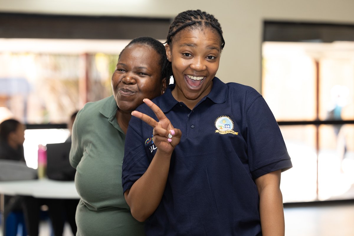 InchubPlk's tweet image. HIGHLIGHTS from the #TelkomLearnHack hosted this past weekend @ULvarsity . Our experience was awesome 3 days, an #esports Lan Tourny &amp;amp; Hackathon org &amp;amp; mentors. All round awesome weekend for the inchubians.

See yawl at the next one 😄