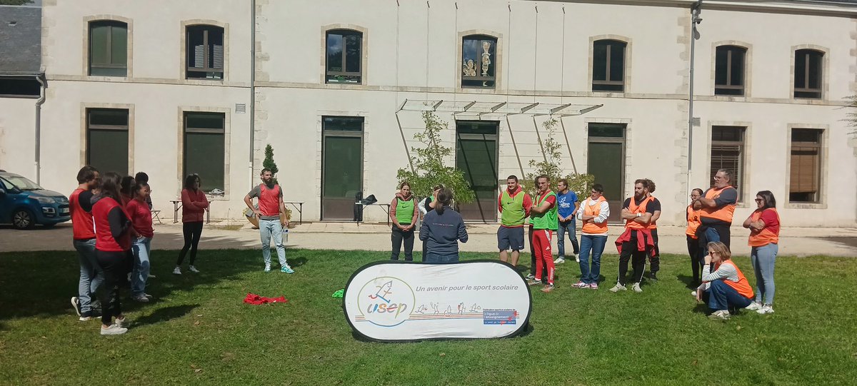 Journée régionale #usep Délégués départementaux et éducateurs sportifs partagent et se forment autour de l'opération P'tits reporters Usep et sur le partenariat avec le <a href="/Clemi_ot/">EMI_Clemi Orléans-Tours</a> <a href="/LeCLEMI/">CLEMI</a>
