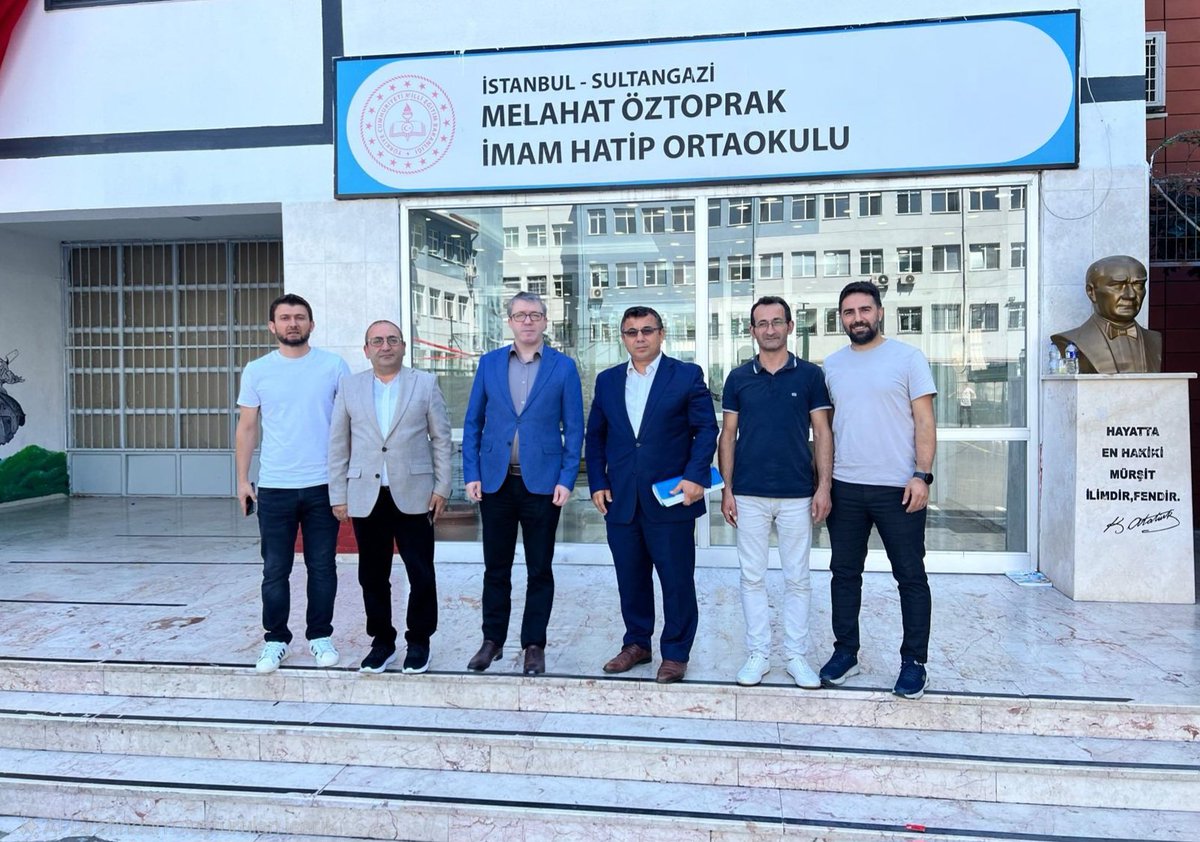 İlçe Müdürümüz Necati Tekbaş ve Şube Müdürü Ahmet Duman Melahat Öztoprak İlkokulu ve İmam Hatip Ortaokulunu ziyaret etti. Melahat Öztoprak İHO Müdürü Recep Aslan'a hayırlı olsun dileklerini ileten Müdürümüz eğitim öğretim süreçleri hakkında bilgi aldı
<a href="/MucahitYentur/">Murat Mücahit Yentür</a>
<a href="/necatitekbas/">Necati TEKBAŞ</a>
