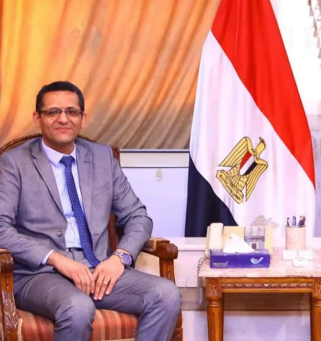 اعتذار واجب
وتقدير مستحق

كان من السهل علي مجلس نقابة الصحفيين أن يكتفى بتعديل المادة الخاصة بممارسة مهنة الصحافة وطريقة تناول الموضوعات القضائية والتى كانت واردة بمشروع قانون الاجراءات الجنائية، لكن مجلس النقابة تحت قيادة الاستاذ خالد البلشى صاحب الضمير الوطنى الصادق والحى جعله