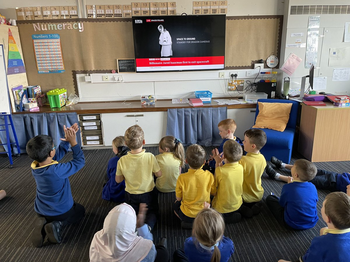 Sandaig Primary + ENB (@sandaigprimary) on Twitter photo P3/2 watching the spacewalk live. Just before going for our lunch!!Learning about pressure measurement in the cabin of Polaris Dawn. @STEMGlasgow
@STEMLearninguk
@RAISEScotland
<a href="/EdScotSciences/">ES Sciences Team</a>
<a href="/NASAEarth/">NASA Earth</a>
<a href="/STEMLearningUK/">STEM Learning</a> #polarisdawn P3/2 watching the spacewalk live. Just before going for our lunch!!Learning about pressure measurement in the cabin of Polaris Dawn. @STEMGlasgow
@STEMLearninguk
@RAISEScotland
<a href="/EdScotSciences/">ES Sciences Team</a>
<a href="/NASAEarth/">NASA Earth</a>
<a href="/STEMLearningUK/">STEM Learning</a> #polarisdawn