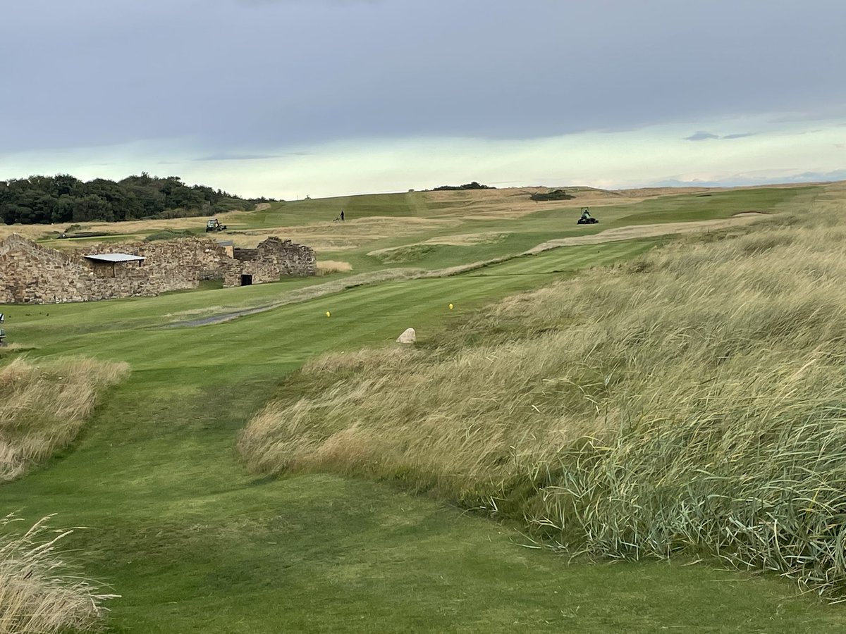 DunbarGreens's tweet photo. After a miserable week of mist last week it’s good to get some pleasant Autumnal weather this week @dunbargolfclub https://t.co/ThVOTHSxQx