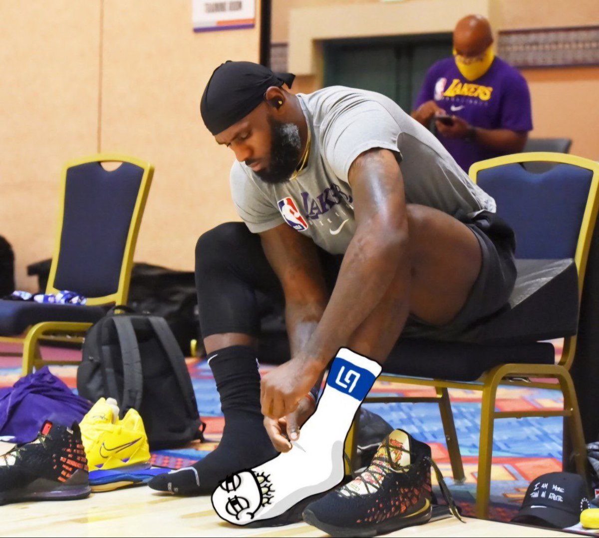 Loosing isn’t an option when you have “Florky’s L9s” on.

#SocksOn 🧦 🏀