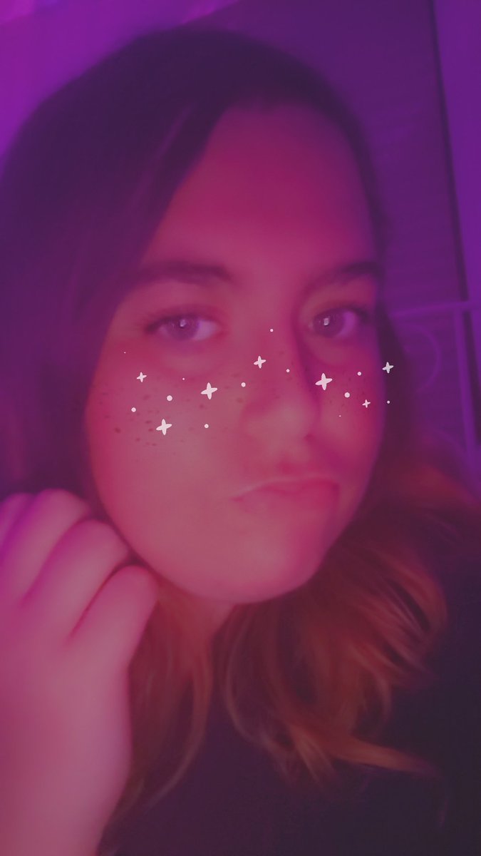 Finally made up my mind and posted up a face reveal. I know I'm ugly and fat but I just wanted yall to know what I looked like!