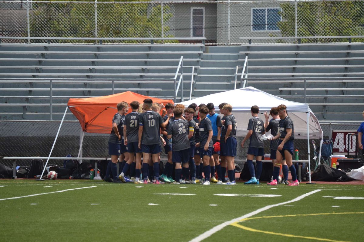 BOYS SOCCER HOME OPENER⚽️⚽️

@ 7
theme- beach🌊👙⛱️ 
Vs. Chartiers Houston