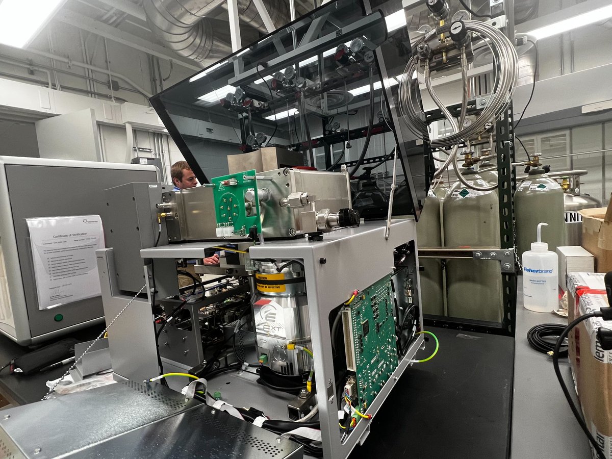 In the life of a stable isotope biogeochemist, few things rival getting a new #IRMS installed.  It's been a long wait and we are beaming with pride and hope and excitement that "Marilyn" is finally here.