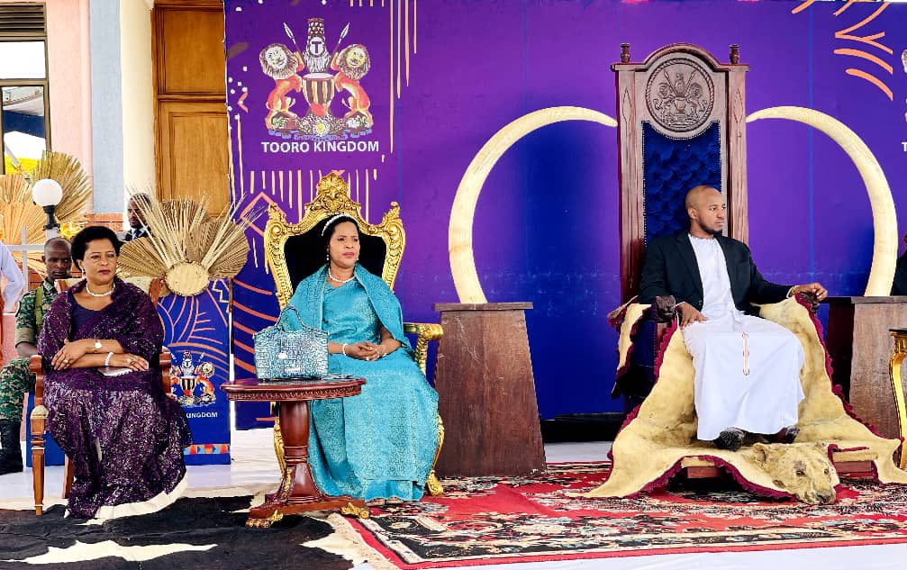 Queen Kemigisa Best Olimi Tooro Kingdom (@queenolimi) on Twitter photo Congratulations <a href="/KingOyoOfficial/">His Majesty King Oyo of Tooro Kingdom</a> on your 29th Coronation Anniversary.Your reign has been a beacon of hope and unity for our people. I am so proud of the compassionate leader you have become!May your wisdom and strength continue to guide us all. Congratulations <a href="/KingOyoOfficial/">His Majesty King Oyo of Tooro Kingdom</a> on your 29th Coronation Anniversary.Your reign has been a beacon of hope and unity for our people. I am so proud of the compassionate leader you have become!May your wisdom and strength continue to guide us all.