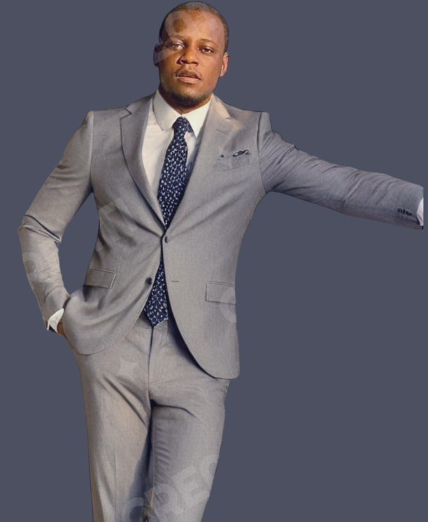 𝗟𝗲 𝗥𝗲𝘀𝗽𝗲𝗰𝘁 que 𝗹𝗲𝘀 𝗴𝗲𝗻𝘀 vous donnent ne signifie pas toujours que vous êtes forcément 𝗿𝗲𝘀𝗽𝗲𝗰𝘁𝗮𝗯𝗹𝗲𝘀 mais qu'ils sont bien éduqués et connaissent 𝗰𝗲𝘁𝘁𝗲 𝗹𝗼𝗶 𝗱𝗶𝘃𝗶𝗻𝗲 qui dit ceci : 
𝗙𝗮𝗶𝘁𝗲𝘀 aux autres ce que