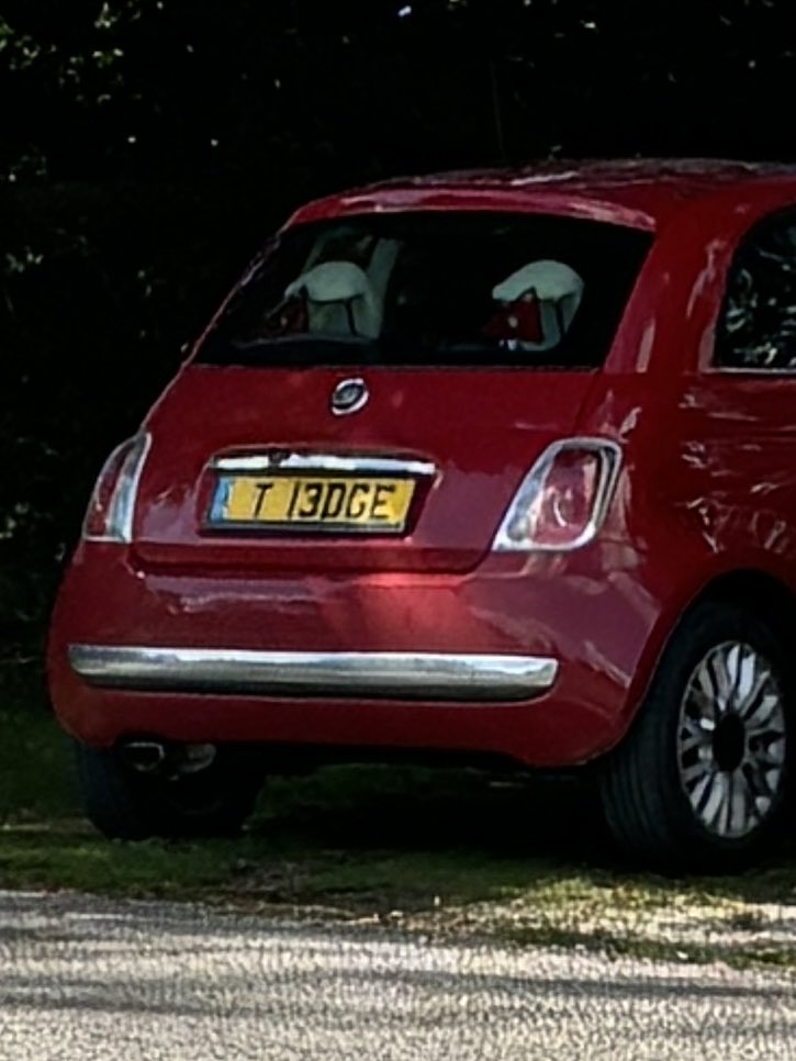 ⁦<a href="/HantsPolRoads/">Hampshire Roads Policing Unit</a>⁩ another wild entitled one in Lyndhurst.