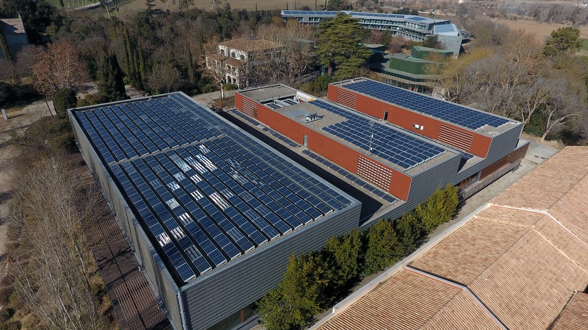 WATTENERGIA's tweet photo. Portem l'energia solar a l'Hotel Món Sant Benet!   Aquest icònic hotel combina història i luxe amb el seu compromís ambiental.

🌞 776 mòduls solars
⚡369,56 kWp
🌍 258,692 tones de CO2 menys a l'any

Descobreix com la teva empresa pot beneficiar-se: https://t.co/8aFDQVyVmS https://t.co/bLsKQwtehA