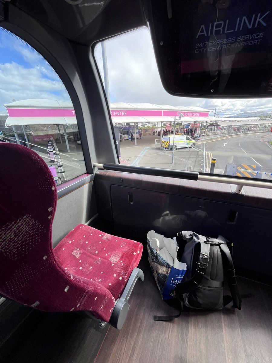 theemmachristie's tweet image. 🚍 Yessssssssssss got the front row up top on the double decker #Edinburgh airport bus. RESULT.
#simplethings #doubledeckerbus