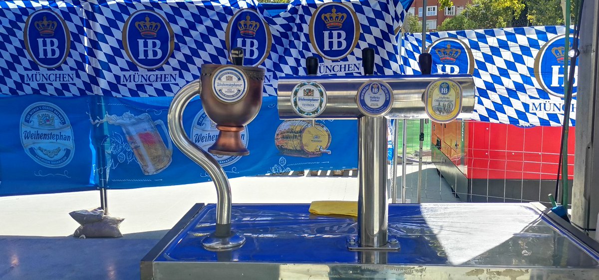 JotaRinus's tweet photo. recordad sacar vuestros tokens, precios tarifa plana, todas las cervezas valen lo mismo, pero no todas cuestan igual! https://t.co/qAtZ6QgJ1L
