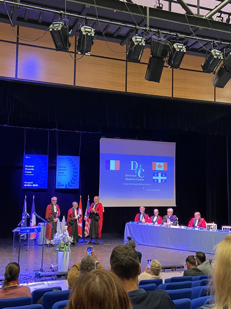 [EN DIRECT] 
Docteur Honoris Causa 
Remise du prix de docteur honoris causa à Guy BOIVIN, aux côtés de Manuel ROSA-CALATRAVA son parrain, et <a href="/Pr_FredFleury/">Frederic Fleury</a>, président de l’université Claude Bernard Lyon 1 

<a href="/UnivLyon1/">Université Lyon 1</a> <a href="/chudequebec/">CHU de Québec-Université Laval</a> <a href="/universitelaval/">Université Laval</a>