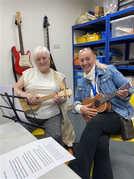 YourVoiceInver's tweet image. @inverclydeshed ukulele jam session was the place of choice today for Eileen and our community connector Jo! 
#UkeCanDoIt 
🎶 It’s hard to frown when ukulele music is going down 🎶