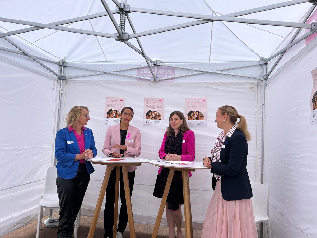 «Es ist wichtig, dass alle Frauen in der CH ab 50 Jahren Zugang zu einem Früherkennungsprogramm haben», sagte Mirjam Weber, CEO Krebsliga, heute am #PINKCUBE. Wir engagieren uns dafür, dass alle Frauen (50-74) an einem Screening teilnehmen können. 

➡ pinkcube-testyourbreast.ch