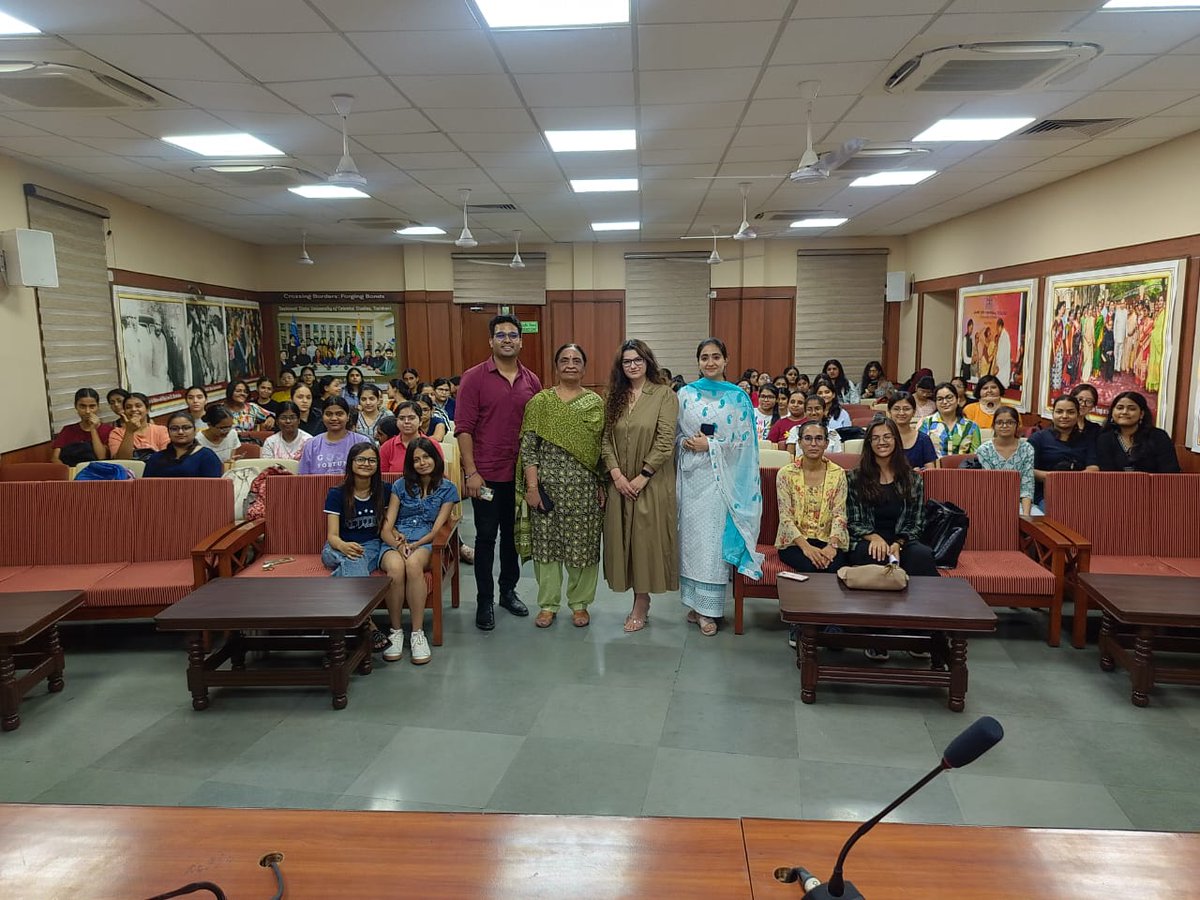 hdfe_jdmc's tweet photo. The Dept. of HDFE, JDMC successfully organized a session, 'HER PATH TO WELLNESS', marking #NationalNutritionWeek on 4th Sept, 2024! 🌿

Resource Person -  Ms. Gurleen Kaur (Dietician, Nutritionist &amp; Lifestyle Coach, Member of NNHSA)  @CollegeJanki #NutritionWeek2024 https://t.co/oTVIZeR1jU