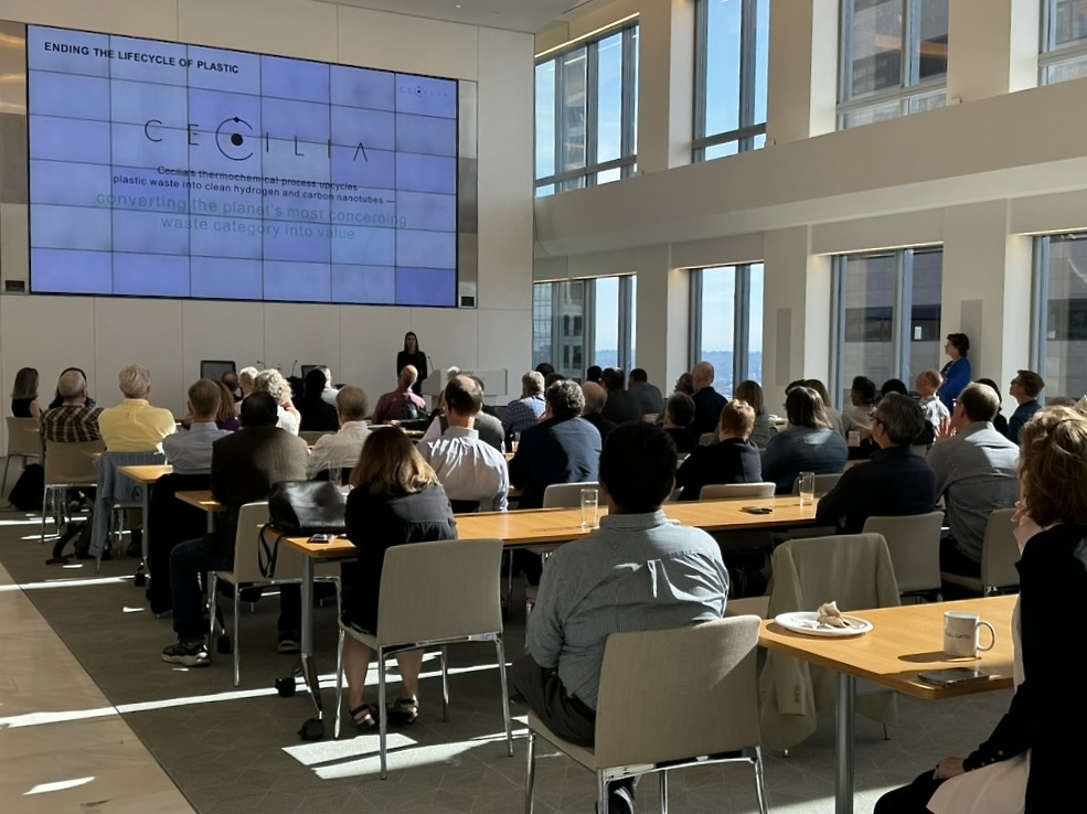 E8's 2024 Annual Meeting was a success! We are grateful to have had an inspiring community join us. Thank you to our amazing speakers and congrats to the 2024 #Decarbon8US portfolio companies!
Last chance to contribute to Decarbon8-US: e8angels.com/decarbon8-us #RenewableEnergy