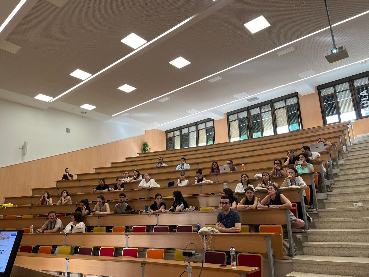 Grupo_EJE's tweet photo. 📣Éxito total en la mesa EJE de multidisciplinariedad en el congreso de la @seepidemiologia y APE! Muchas gracias a todos por venir y a los ponentes por la excelente calidad de las comunicaciones!! https://t.co/GFReaZQLhN