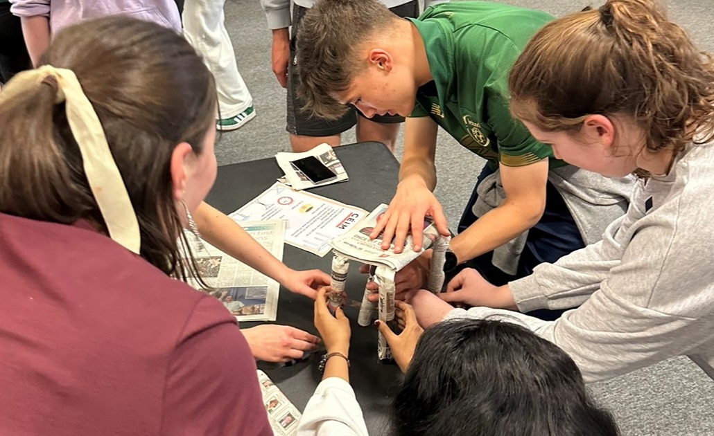 Really enjoyed meeting Arts, Law, Engineering &amp; Science #1styearstudents at #orientation! Packed #Engineering &amp; #Science CÉIM sessions w/ 500+ students taking part in #teambuilding activities and campus tours. #firstyearexperience @UniofGalwaySU <a href="/STEM_Galway/">STEM at University of Galway</a> @UniofGalway