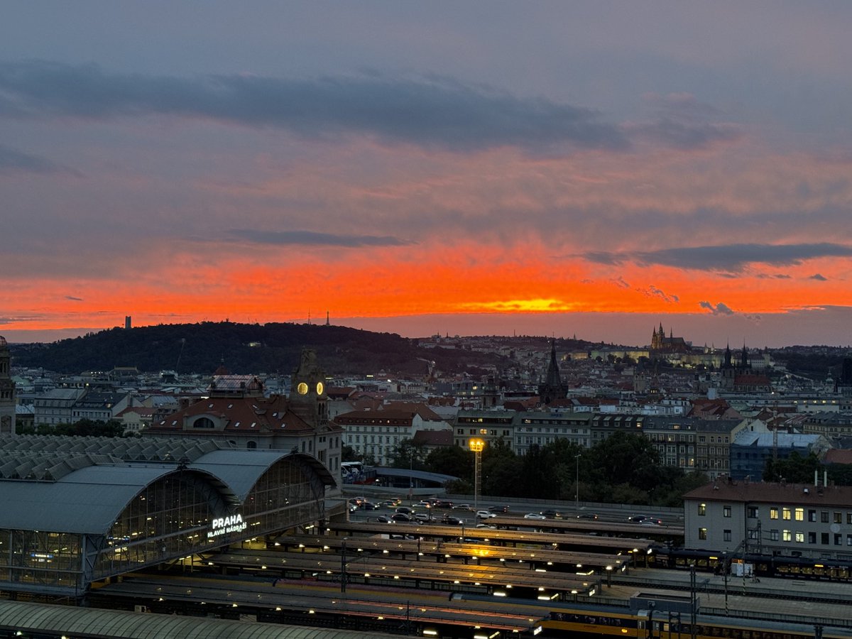 ⁦<a href="/caek_cz/">caek</a>⁩ na podzimní telekomunikační akci.