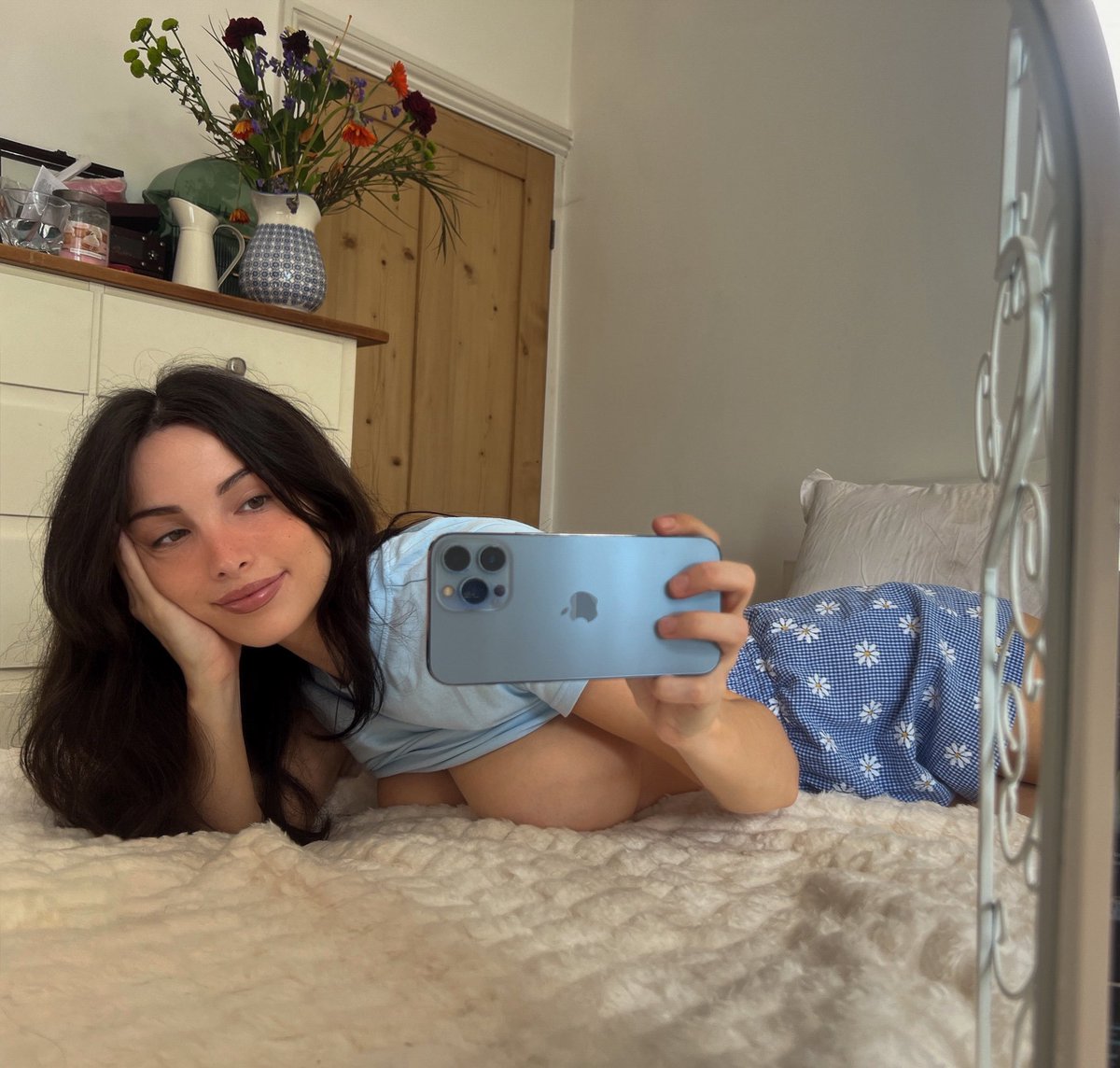 Liz tweet media
