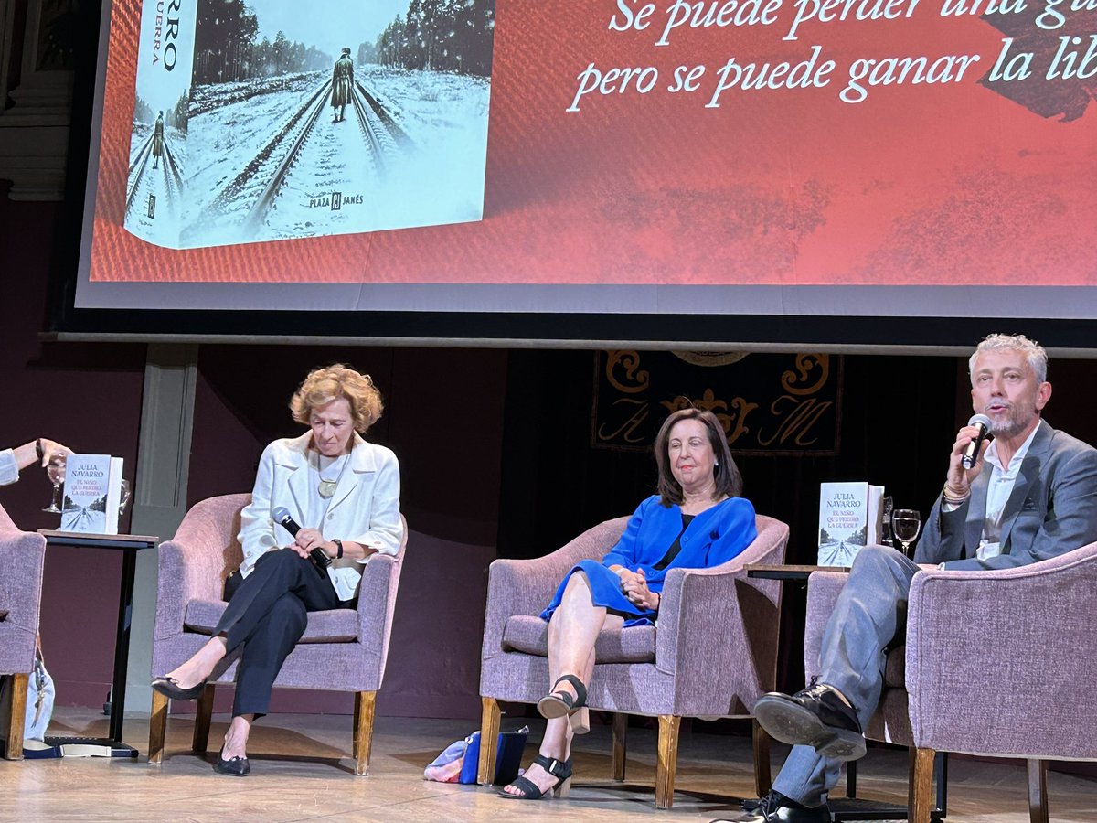 Asistimos a la presentación del nuevo libro de nuestra socia #JuliaNavarro <a href="/SgaeAudiovisual/">SGAE Audiovisual</a> . ‘el niño que perdió la guerra’ en #AteneodeMadrid
