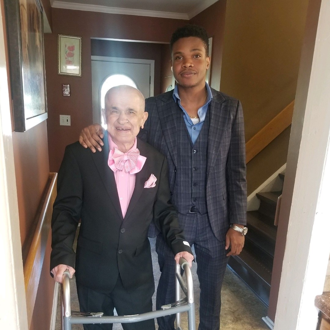 AHRCNassau's tweet image. David Euzebe is passionate about being a DSP and caring for the people he supports.

“The job can be easy if you stick to your training and take the time to understand and get to know the people you are supporting,” said David. 

#DSPRW2024 #MoreThanWork