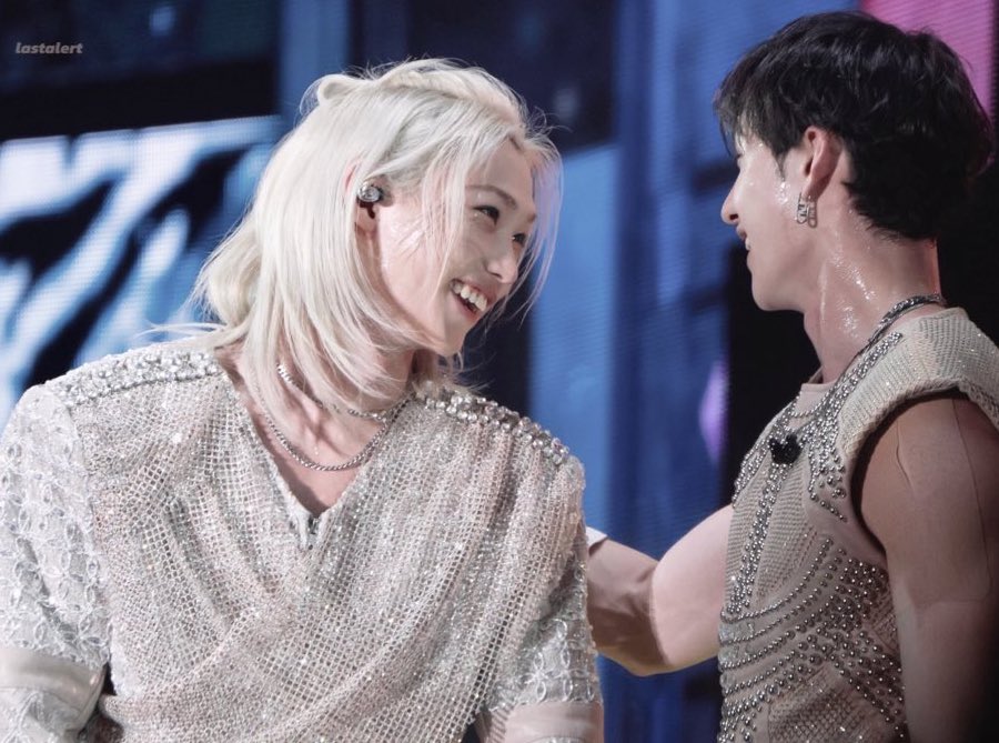 plumpfreckles's tweet image. two povs of the same fondness